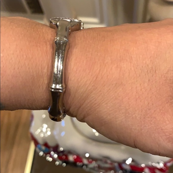 Gucci 6800L Diamond Watch - Picture 4 of 7